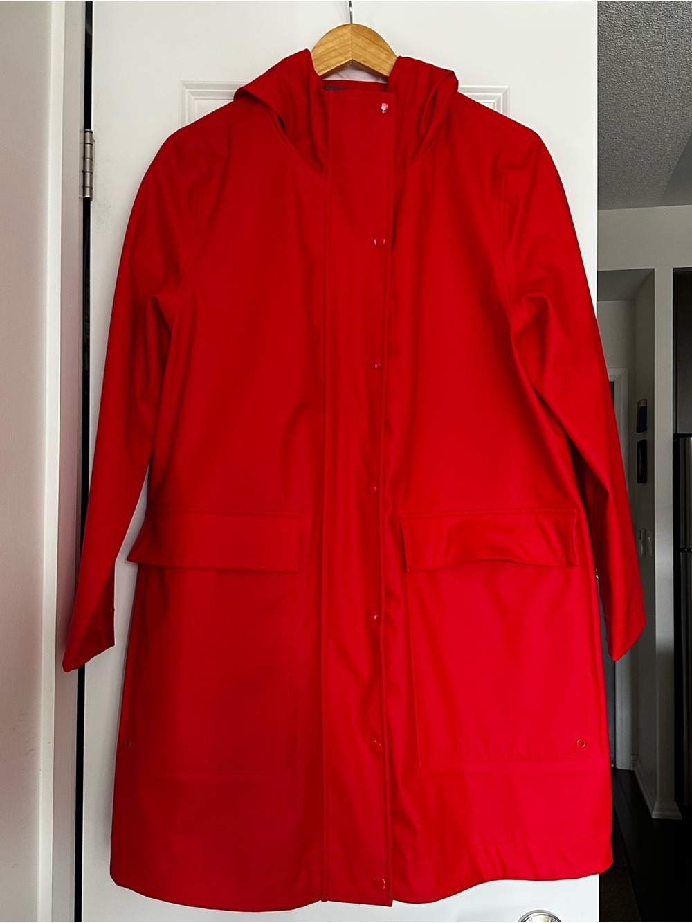 JOE FRESH WOMEN'S ACTIVE RED HOODY RAINCOAT MEDIUM